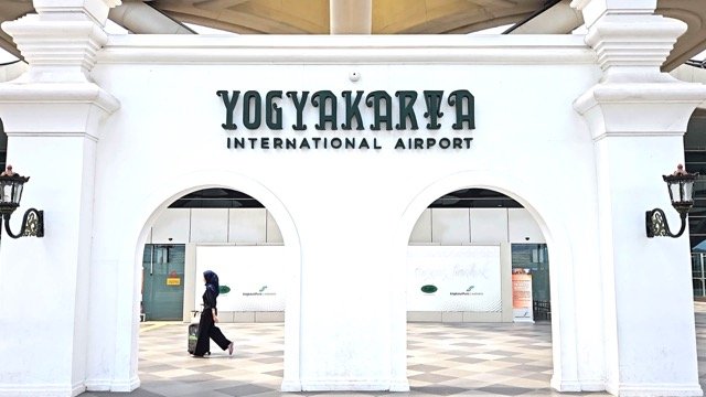 kereta_bandara_YIA_airport_4